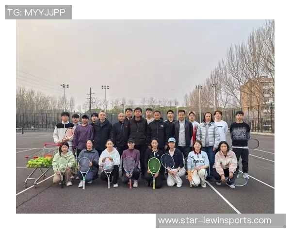 南京网球队的拼搏之路:追寻梦想与荣耀的网球纪实故事 南京网球队的拼搏之路:追寻梦想与荣耀的网球纪实故事